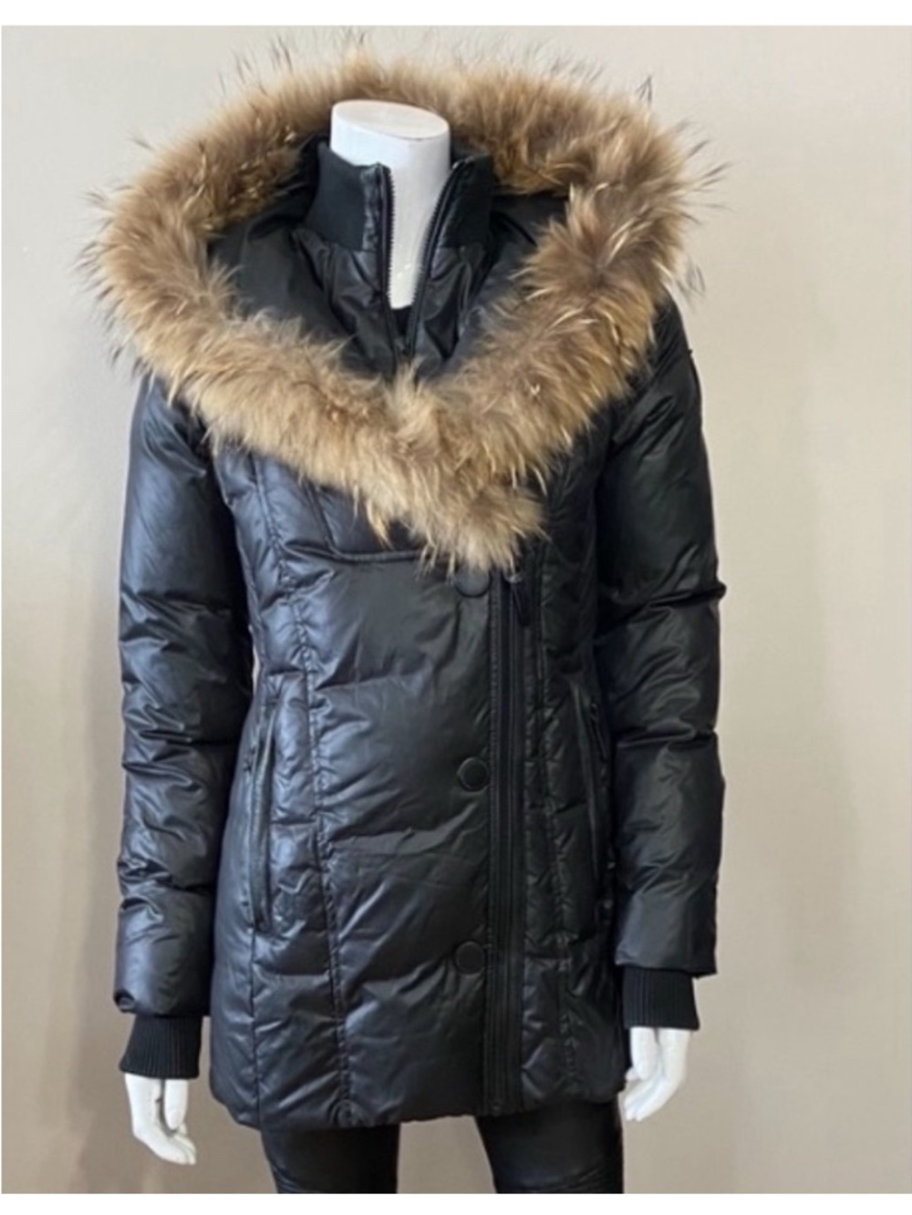 🔹ATELIER NOIR RUDSAK🔹EXCELLENT CONDITION • Raccoon fur • Leather trims